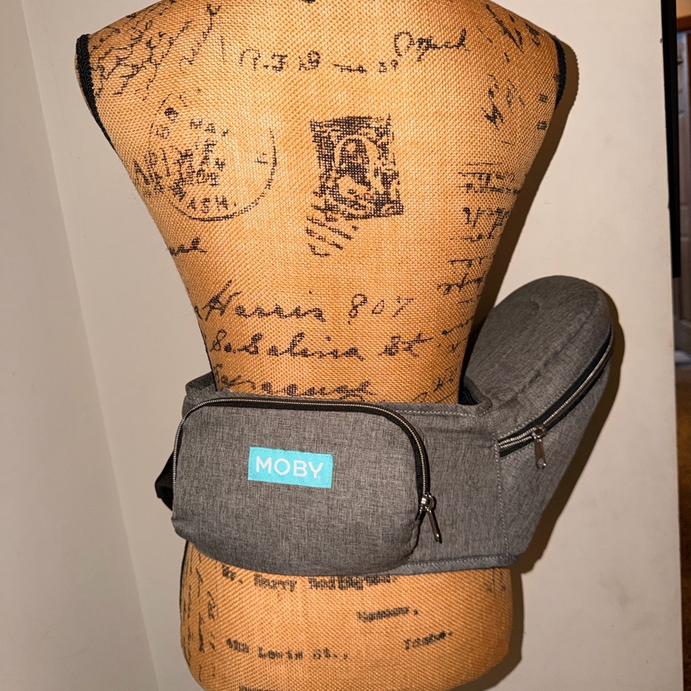 MOBY Gray Waist Belt Bag — Hands-Free Travel Pack